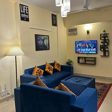 Apartamento Royal Ambience Ghaziabad Exterior foto