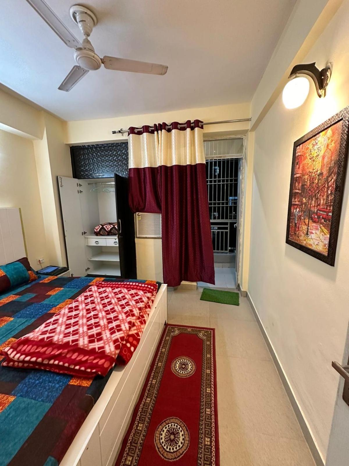 Apartamento Royal Ambience Ghaziabad Exterior foto