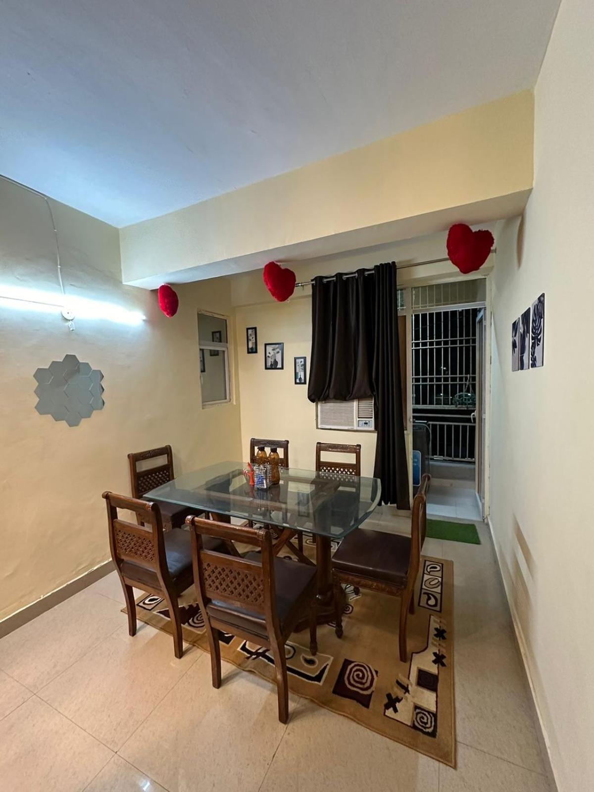 Apartamento Royal Ambience Ghaziabad Exterior foto