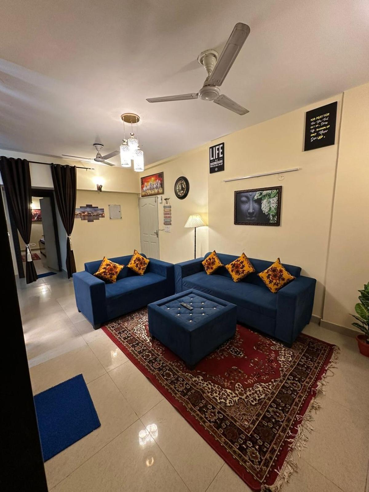 Apartamento Royal Ambience Ghaziabad Exterior foto