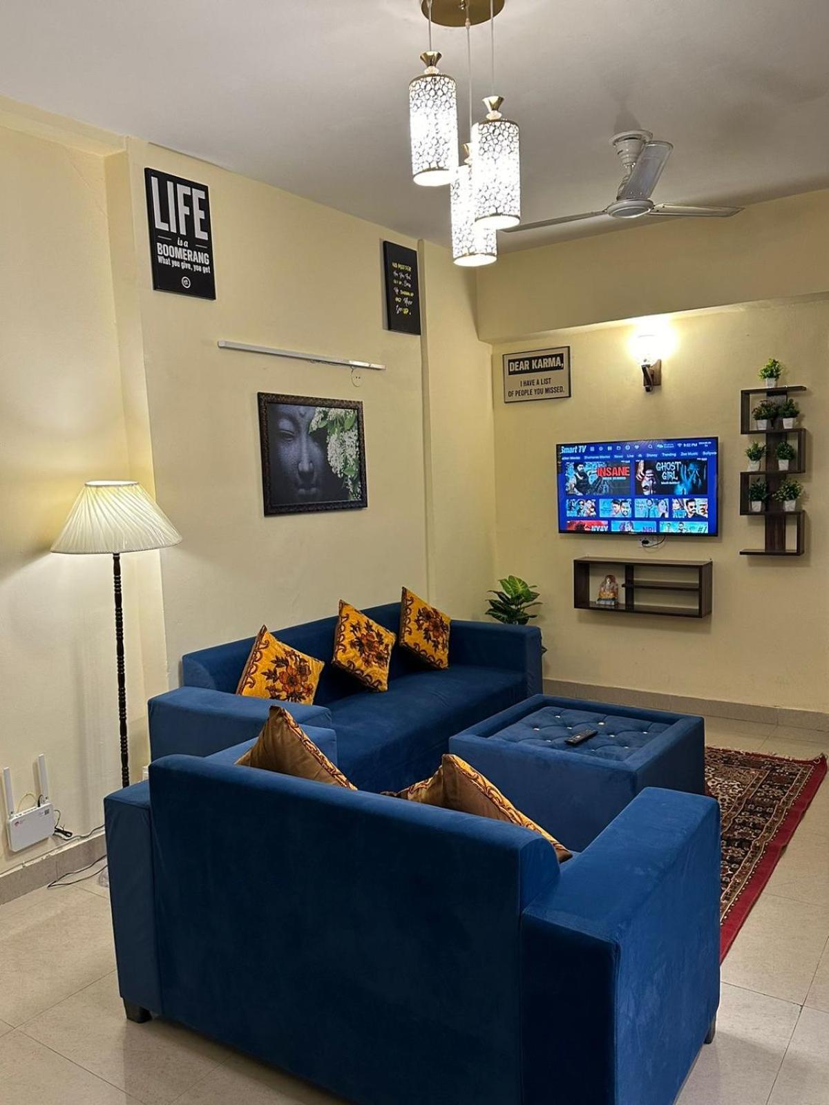 Apartamento Royal Ambience Ghaziabad Exterior foto