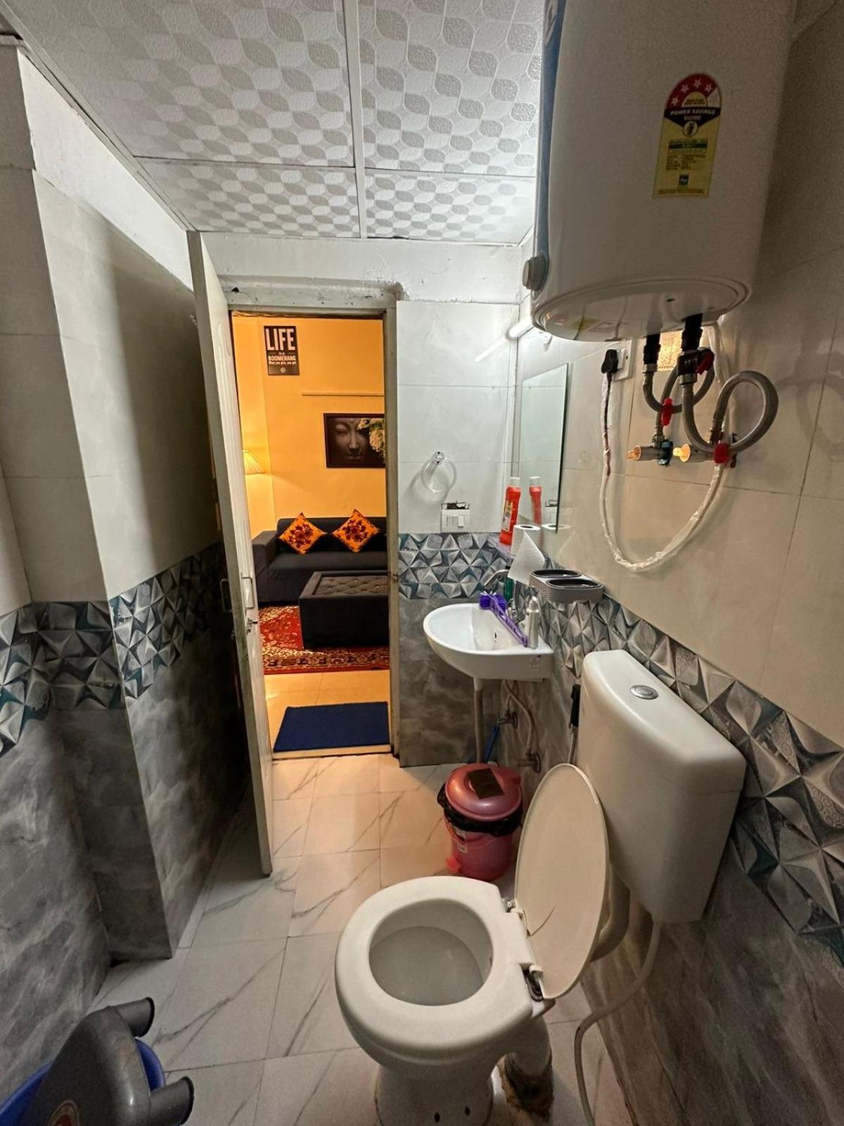 Apartamento Royal Ambience Ghaziabad Exterior foto